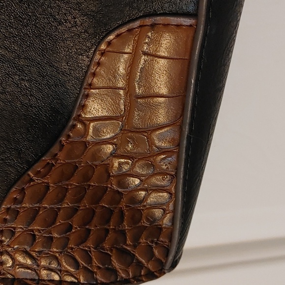 *sale 🌸Vintage Western Bueno Black Shoulder Bag 7 Pockets 13" L × 9" H × 3.5" W - Picture 3 of 9